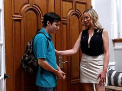 Américain, Grosse bite, Blonde, Sucer une bite, En gros plan de très près, Branlette thaïlandaise, Hard, Actrice du porno