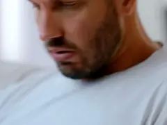 My roomie has a crush - s45:e15