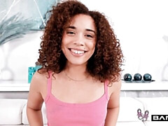 18 летние, Большая жопа, Большой член, Минет, Собачьи, Натуральные сиськи, Короткая стрижка, Сиськи