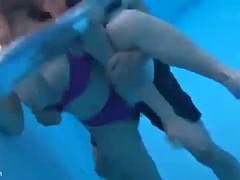 Bikini, Corrida, Sexo duro, Japonés, Piscina, Público