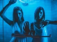 Blond, Pijpbeurt, Hondjeshouding, Masturbatie, Kut duiken, Mager, Tiener, Trio