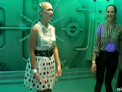 18 ans, Cul, Dingue, Branlette thaïlandaise, Hard, Lesbienne, Chatte, Nénés