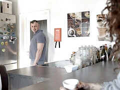 Anaal, Grote kont, Grote mammen, Pijpbeurt, Sperma, Reusachtig, Orgasme, Kousen