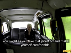 69, デカパイ, 車, バック, 顔射, 指いじり, なめる, コキ