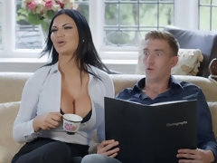 Amateur, Incroyable, Brunette brune, Dingue, Gorge profonde, Faciale, Léchez, Chatte