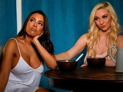 Doigter, Embrassement, Lesbienne, Léchez, Masturbation, Mère que j'aimerais baiser, Chatte, Dénudage