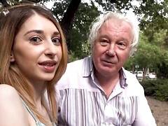 18 ans, Sucer une bite, En levrette, Hd, Pov, Réalité, Maigrichonne, Nénés