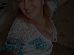 Maia - Mature MILF slut with big tits