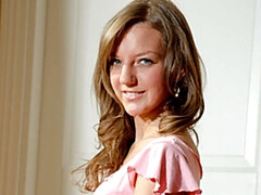 18 ans, Amateur, Gros cul, Doigter, Masturbation, Cheveux courts, Solo, Adolescente