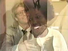 Noire, Sucer une bite, Tir de sperme, Noir ébène, Groupe, Hard, Interracial, Rétro ancien