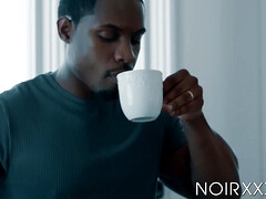 Анальный секс, Большой член, Глубокая глотка, Член, Геи, Секс без цензуры, Межрасовый секс, Поцелуи