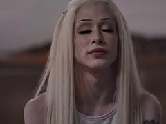 Anal, Blonde, Érotique, Homosexuelle, Branlette thaïlandaise, Interracial, Transsexuelle, Tatouage