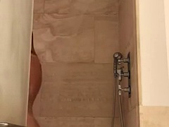 Natalia Starr washes and twerks in the shower