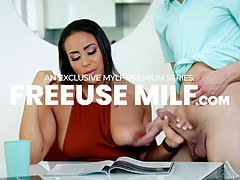 Grote lul, Blond, Pijpbeurt, Oudere vrouw, Sperma shot, Diep in de keel, Moeder die ik wil neuken, Gezichtspunt