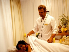 Asiatique, Lécher le cul, Gorge profonde, Queue, Européenne, Interracial, Embrassement, Massage