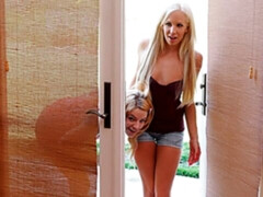 Жопа, Блондинки, Минет, Две девушки, Ласковые ручки, На кухне, Молоденькие, Втроем