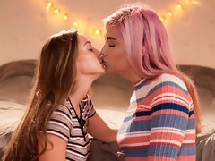 Поза 69, Жопа, Пальцем, Поцелуи, Лесбиянка, Лизание, Мастурбация, Тату