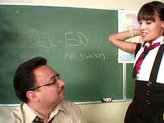 Sucer une bite, Brunette brune, Collège université, Tir de sperme