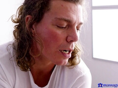 Tussi, Blondine, Verrückt, Fingern, Küssen, Lecken, Massage, Milf