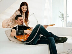 Enthousiasteling, Grote lul, Pijpbeurt, Natuurlijke tieten, Kut duiken, Mager, Tiener, Tieten likken