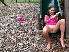 Fingern, Orgasmus, Im freien, Zopf, Jungendliche (18+), Titten, Spielzeuge