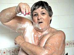 Libby Ellis Bathtime: Big Tits, Big Ass  Milf Porn