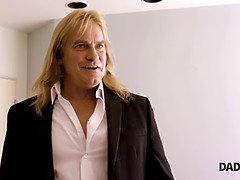 素人, ブロンド, フェラチオ, 捕まる, 爸, なめる, ティーン, 結婚式