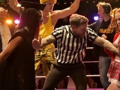 En levrette, 2 femmes 1 homme, Branlette thaïlandaise, Interracial, Masturbation, Rousse roux, Adolescente, Nénés