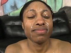 Noire, Sucer une bite, Tir de sperme, Noir ébène, Faciale