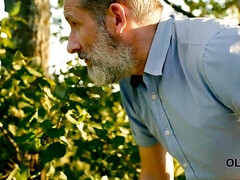 Grosse titten, Blasen, Vollbusig, Handjob, Lecken, Natürlichen titten, Im freien, Titten