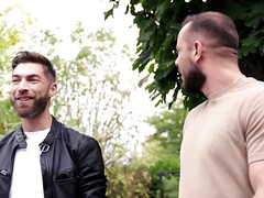 Anal, Mamada, Corridas, Estilo perrito, Al aire libre, Estrella porno, Público, Sexo fuerte