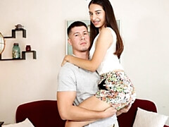 18 jahre, Arsch, Grosser schwanz, Blasen, Braunhaarige, Hundestellung, Natürlichen titten, Zierlich