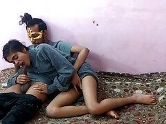 18 ans, Brunette brune, Fait maison, Indienne, Masque, Adolescente