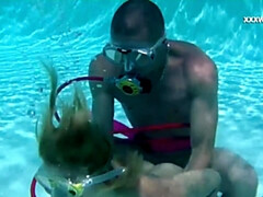 Strand, Bruinharig, Handbeurt, Hongaars, Orgasme, Biljart, Zuigen, Onderwater