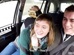デカパイ, ブロンド, 車, バック, 手コキする, 叫ぶ, ストリッピング, ティーン