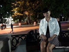 Tetas grandes, Fetiche, Despelote, Madres para coger, Al aire libre, Público, Solo, Tetas