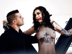 お尻, フェラチオ, ボンデージ, 服従, フェティッシュ, 下着, 淫乱熟女, 剃毛