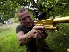 Gros seins, Blonde, Sucer une bite, Le plan cul à quatre, Orgie, De plein air, Petite femme, Nénés