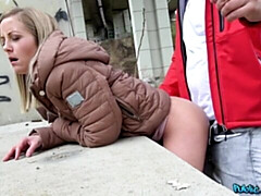 18 años, Culo grande, Verga grande, Rubia, Mamada, Dinero, Tetas naturales, Tetas