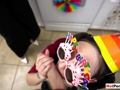 Grosser schwanz, Blasen, Frau frau mann, Hardcore, Reif, Mutti, Stiefmutter, Flotter dreier