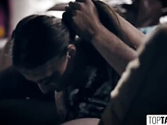 Éjaculer dans la bouche, Tabou, Adolescente