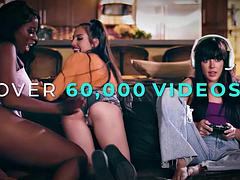 Stellung 69, Grosse titten, Hardcore, Lesbisch, Massage, Öl, Realität