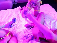 Rubia, Tetona, Lesbiana, Madres para coger, Trio