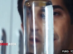 Gros seins, Blonde, Tir de sperme, Hard, Seins naturels, Plan cul à trois, Nénés