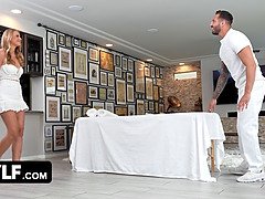 Tetas grandes, Corridas, Penetracion con dedos, Lamidas, Madres para coger, Pov, Coño, Gritar