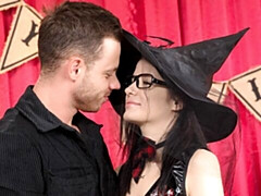 18 летние, Большая жопа, Большой член, Минет, Брюнетки, Собачьи, Молоденькие, Сиськи