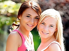 Zoenen, Lesbisch, Likken, Geschoren, Mager, Strippen, Tiener, Tieten likken