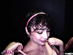 Pijpbeurt, Bruinharig, Sperma shot, Diep in de keel, Sperma in gezicht, Handbeurt, Alleen, Slikken