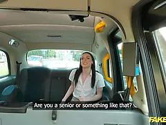 Noire, Voiture, En levrette, Faciale, Orgasme, Petite femme, Réalité, Criant