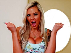 Grote kont, Grote mammen, Blond, Pijpbeurt, Vingeren, Handbeurt, Masturbatie, Moeder die ik wil neuken